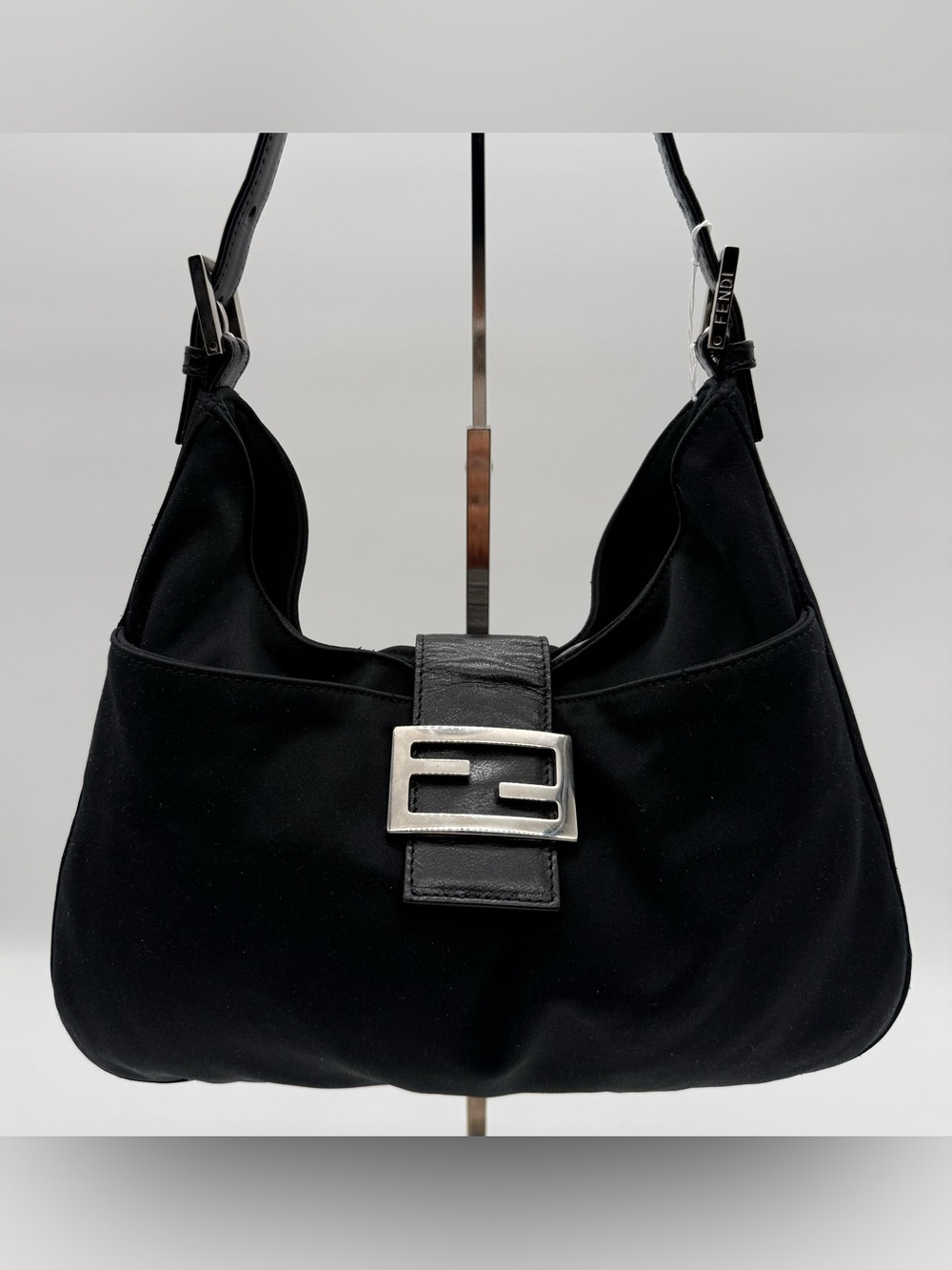 Fendi Mamma Baguette Hobo